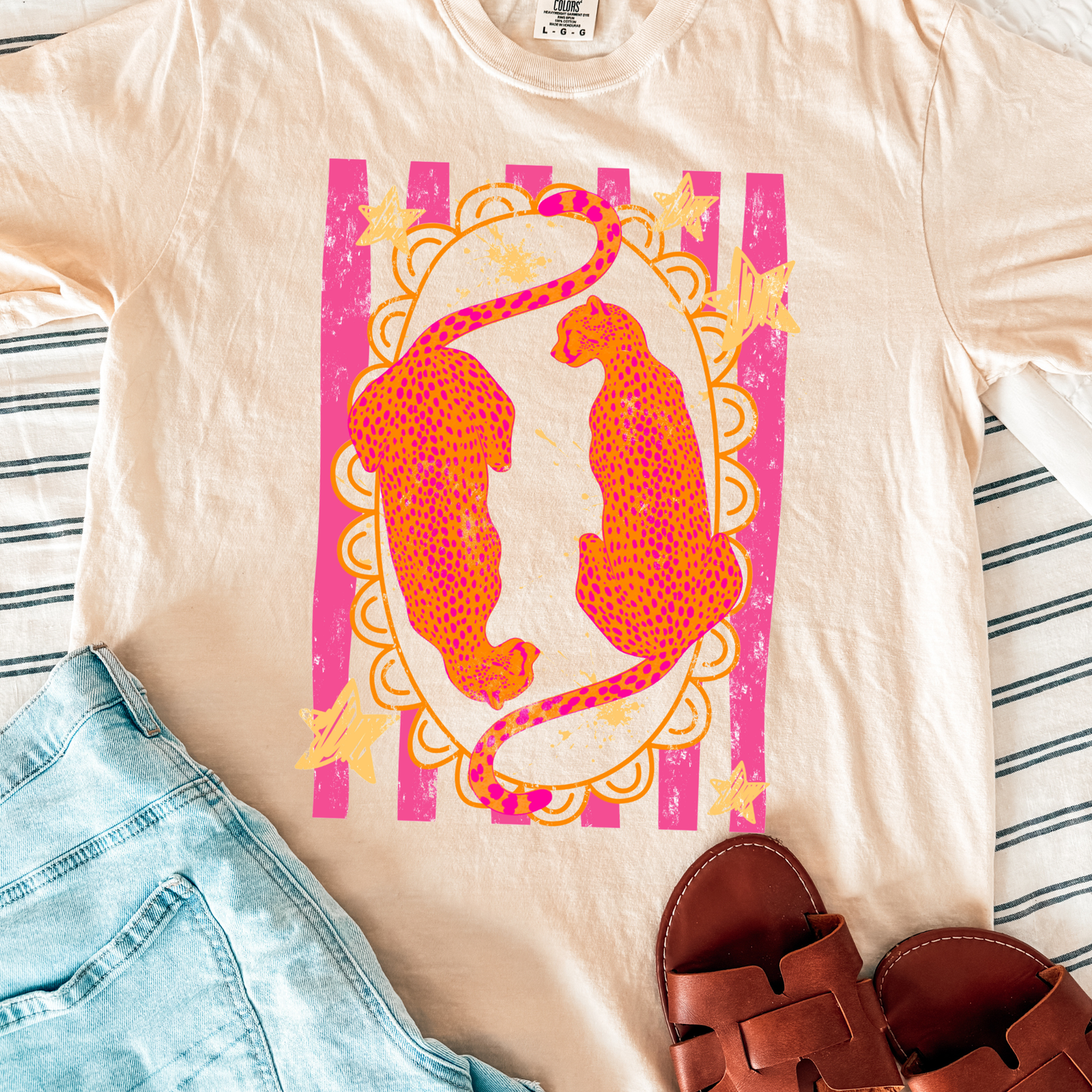 Yin&Yang Cheeah Graphic Tee- Comfort Colors