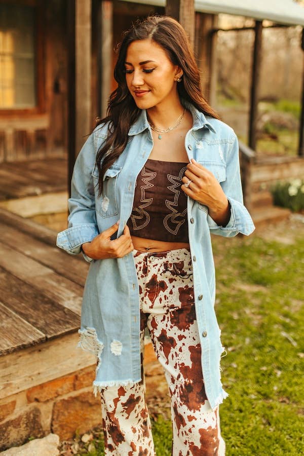 Women’s Light Wash Denim Button‑Up Shirt – Western Jean Jacket Top – Casual Layering Piece for Country, Rodeo & Everyday Outfits