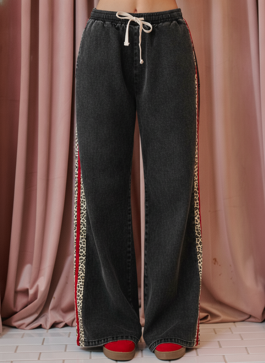 LEOPARD SIDE STRIPE DENIM WIDE LEG PANTS-TPT