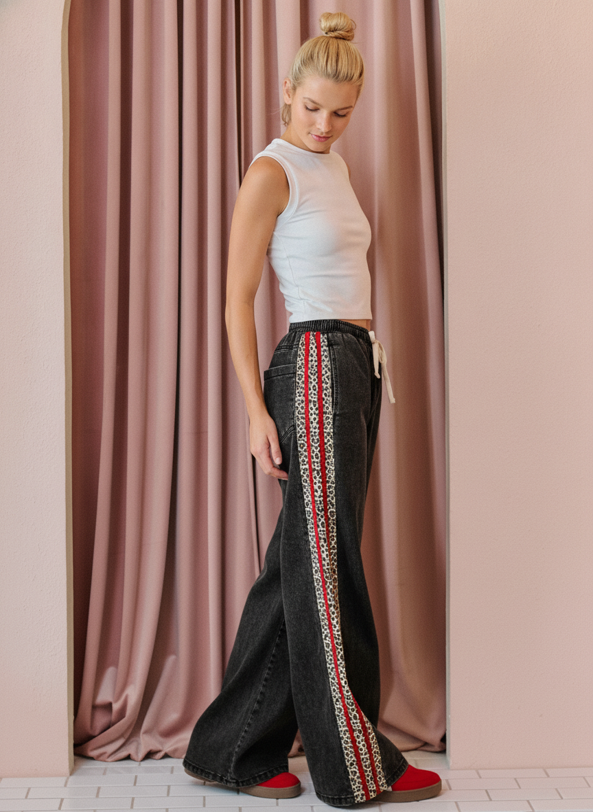 LEOPARD SIDE STRIPE DENIM WIDE LEG PANTS-TPT